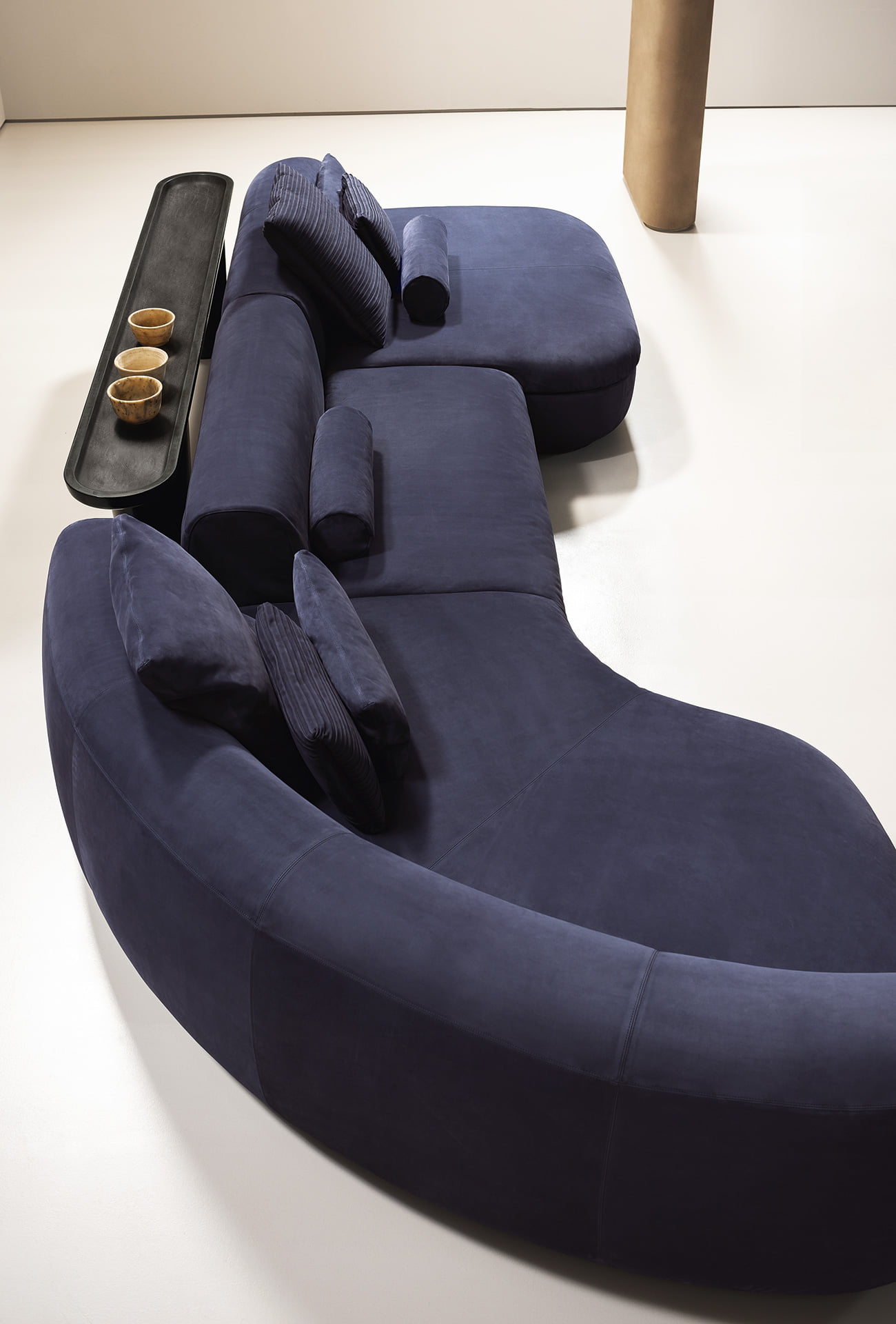 Baxter Piaf bank sfeer foto interieur blauw ronding