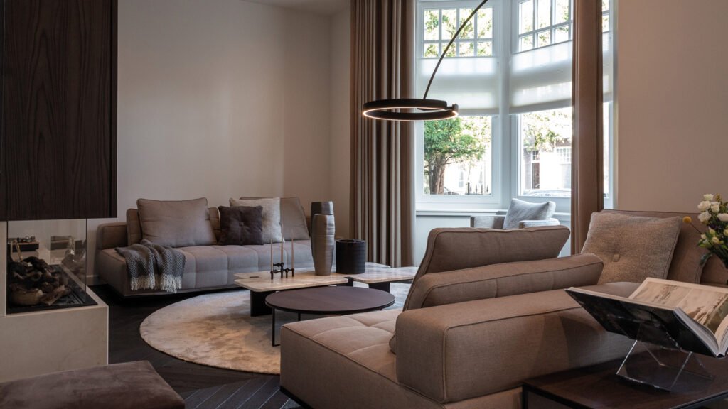 Zithoek Minotti Lawrence naturel tinten Maastricht