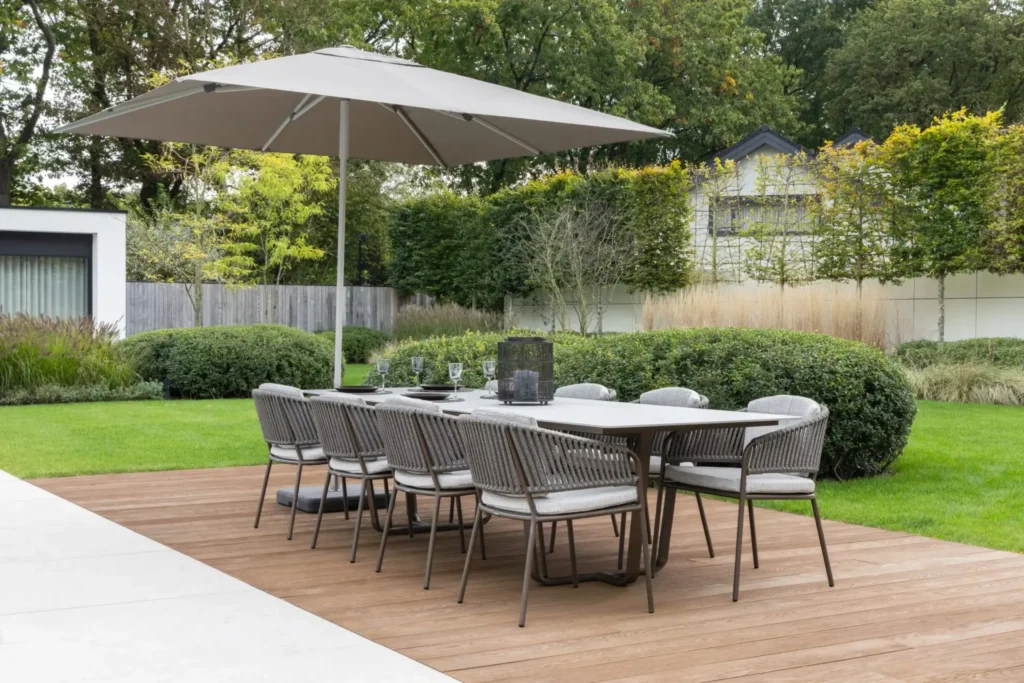 Borek Fedde tafel sfeerfoto terras