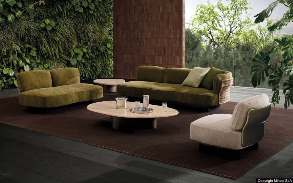 Minotti Saki Cord outdoor bank Nendo design sfeerfoto terras groene bekleding