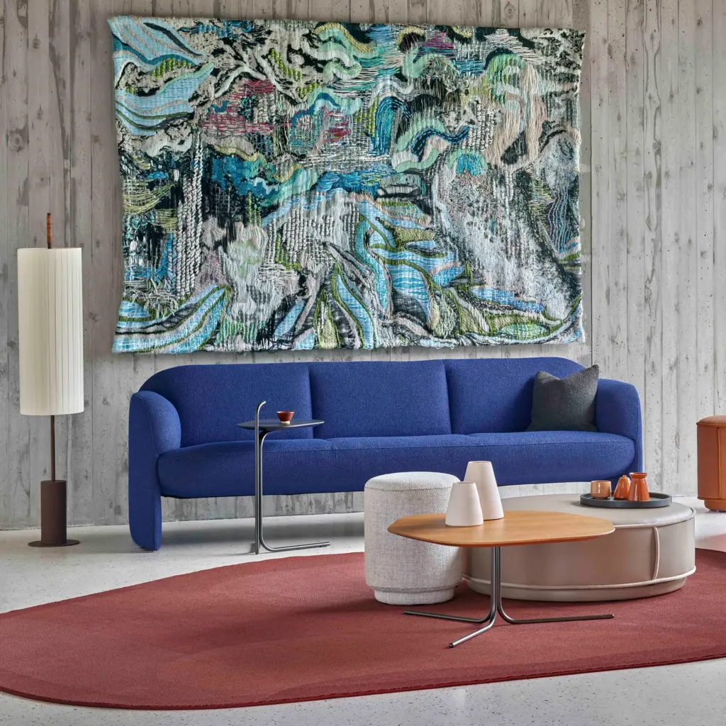 Leolux Modius bank blauwe stoffering. Interieur sfeerfoto.